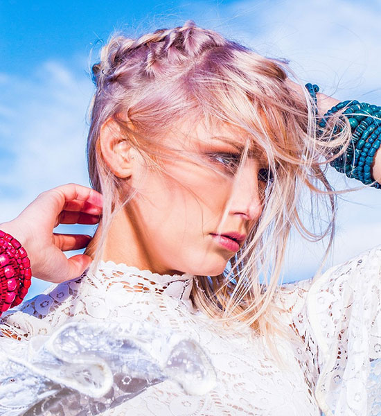 atelir-tresses-stage-perform atelir-tresses-stage-perform